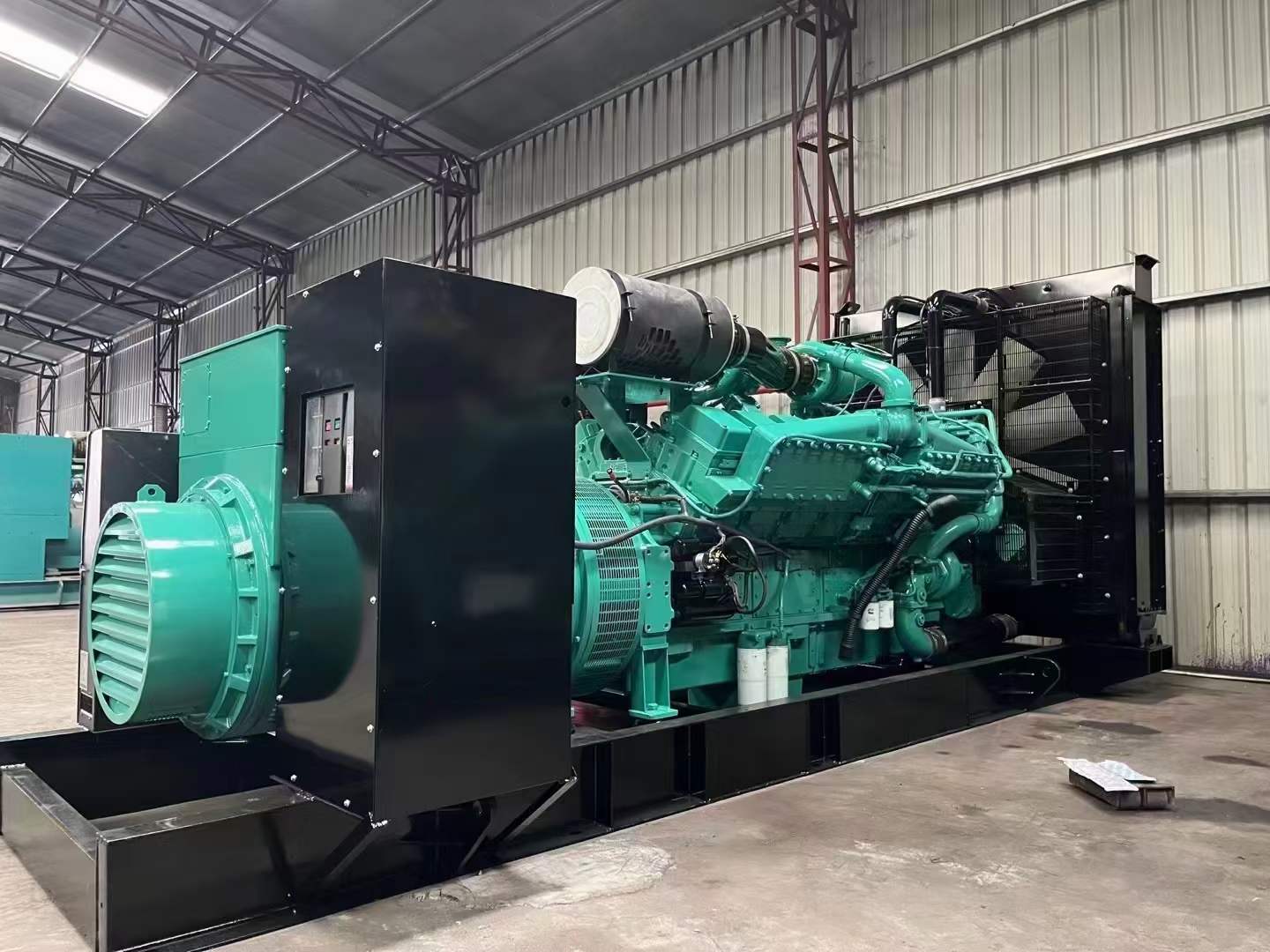中堂镇如何降低 800kW 柴油发电机输出电流的波动？